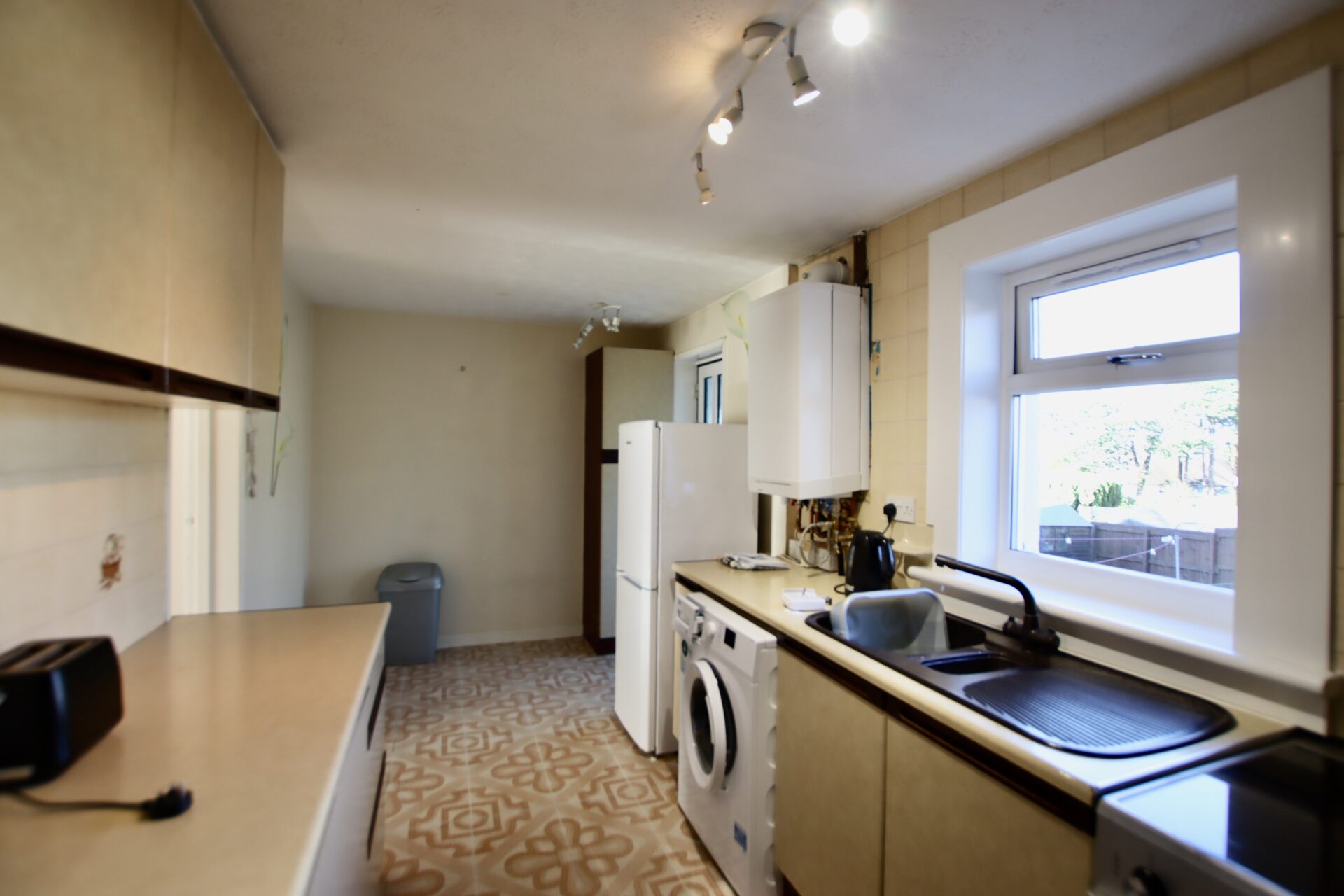 Laggan Road, Airdrie, ML6 Abode Estate Agency