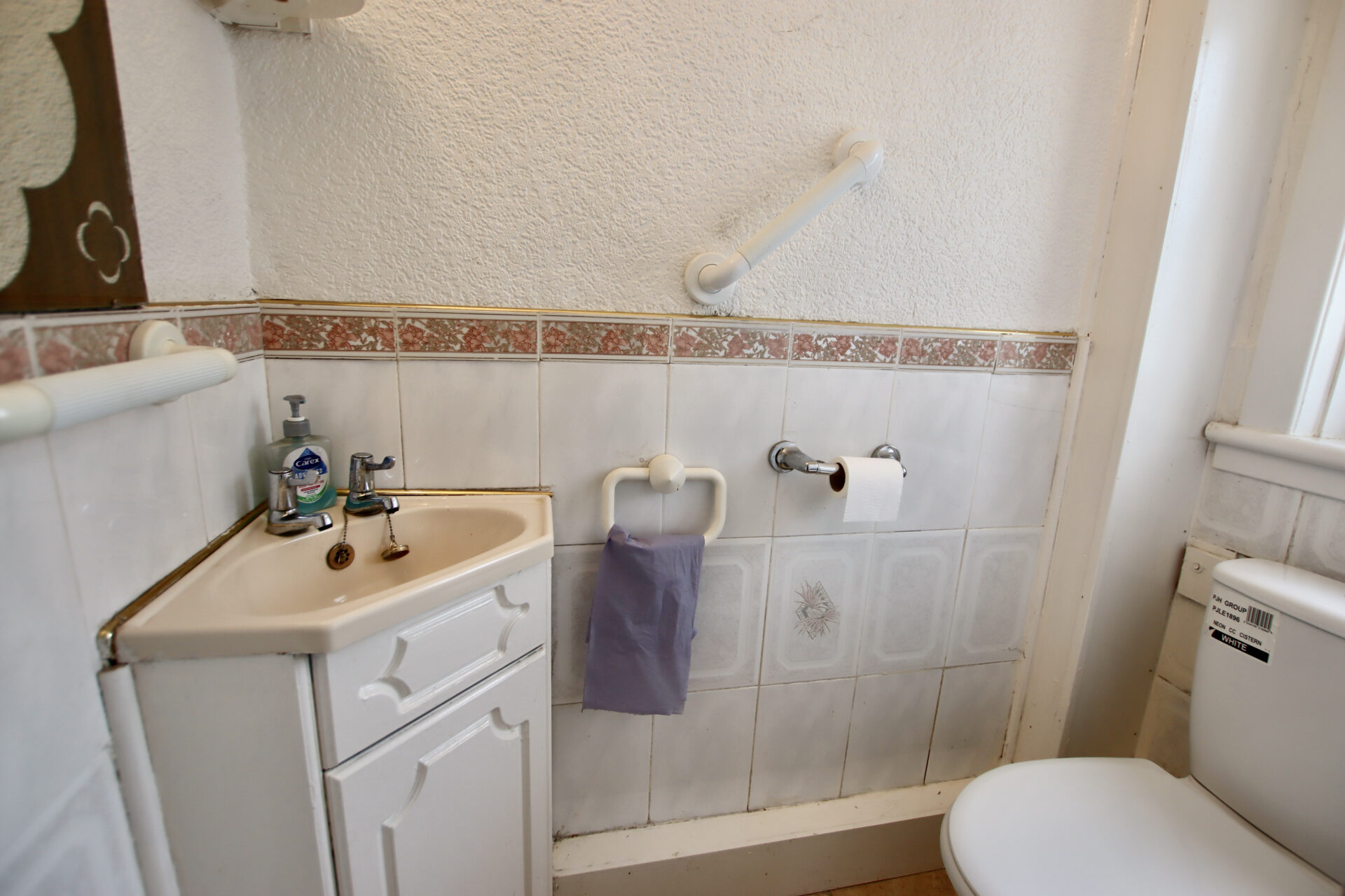 Laughland Drive, Newarthill, Motherwell, ML1 Abode Estate Agency