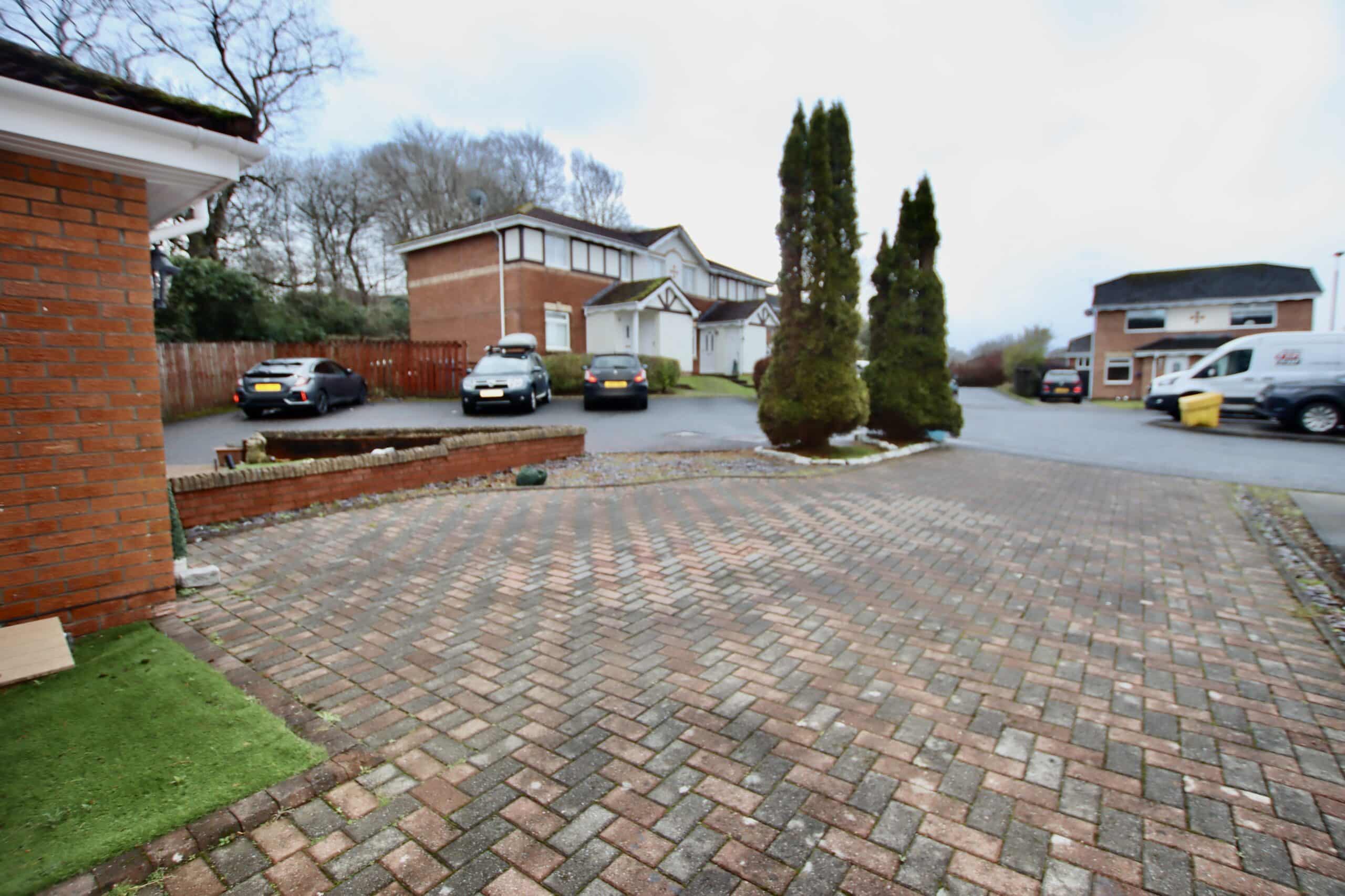 Stonehaven Crescent, Airdrie, ML6 Abode Estate Agency