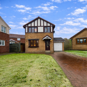 Glenwood Avenue, Airdrie, ML6